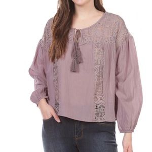 NWOT crochet detail labander blouse L.